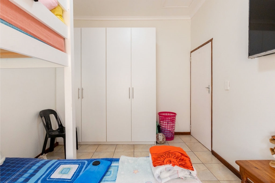 To Let 2 Bedroom Property for Rent in Bluewater Bay Western Cape